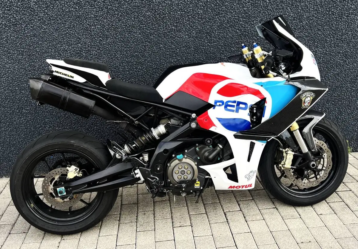 Aprilia Dorsoduro 750 (2009 - 14)