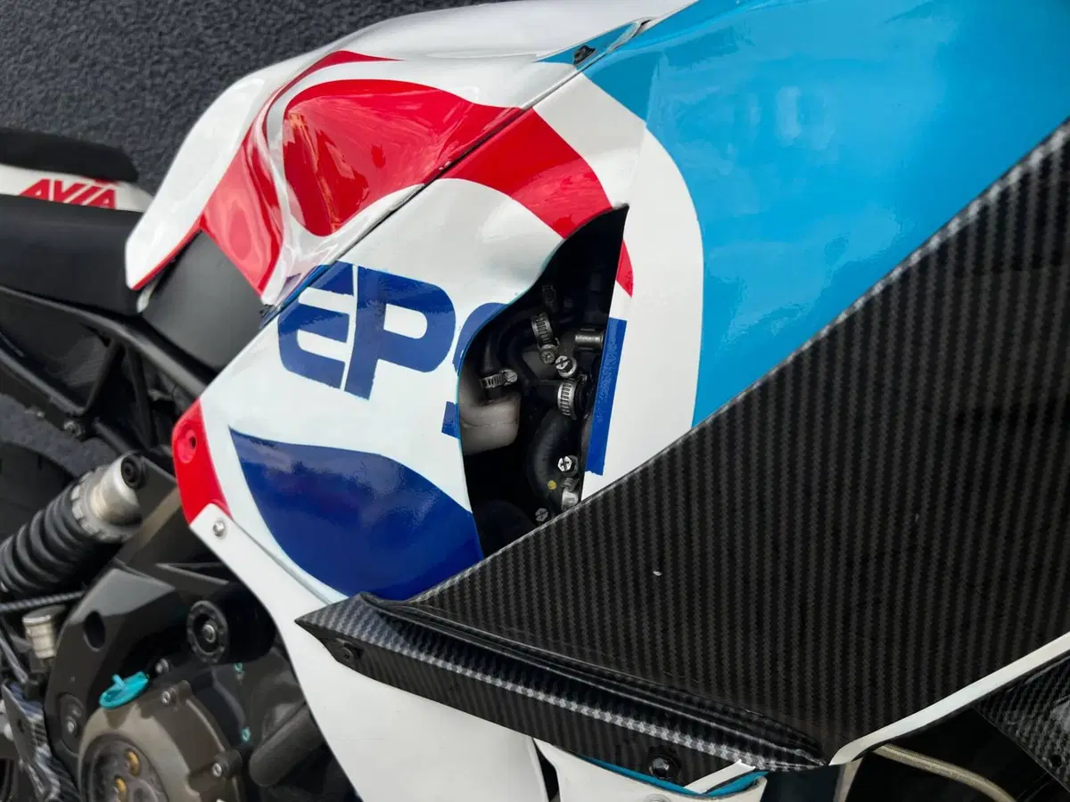 Aprilia Dorsoduro 750 (2009 - 14) (12)