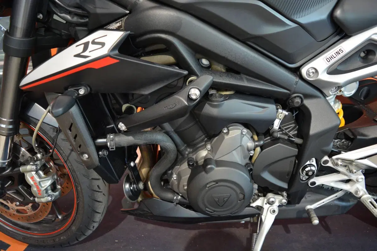 Triumph Street Triple RS (2017 - 19) (14)
