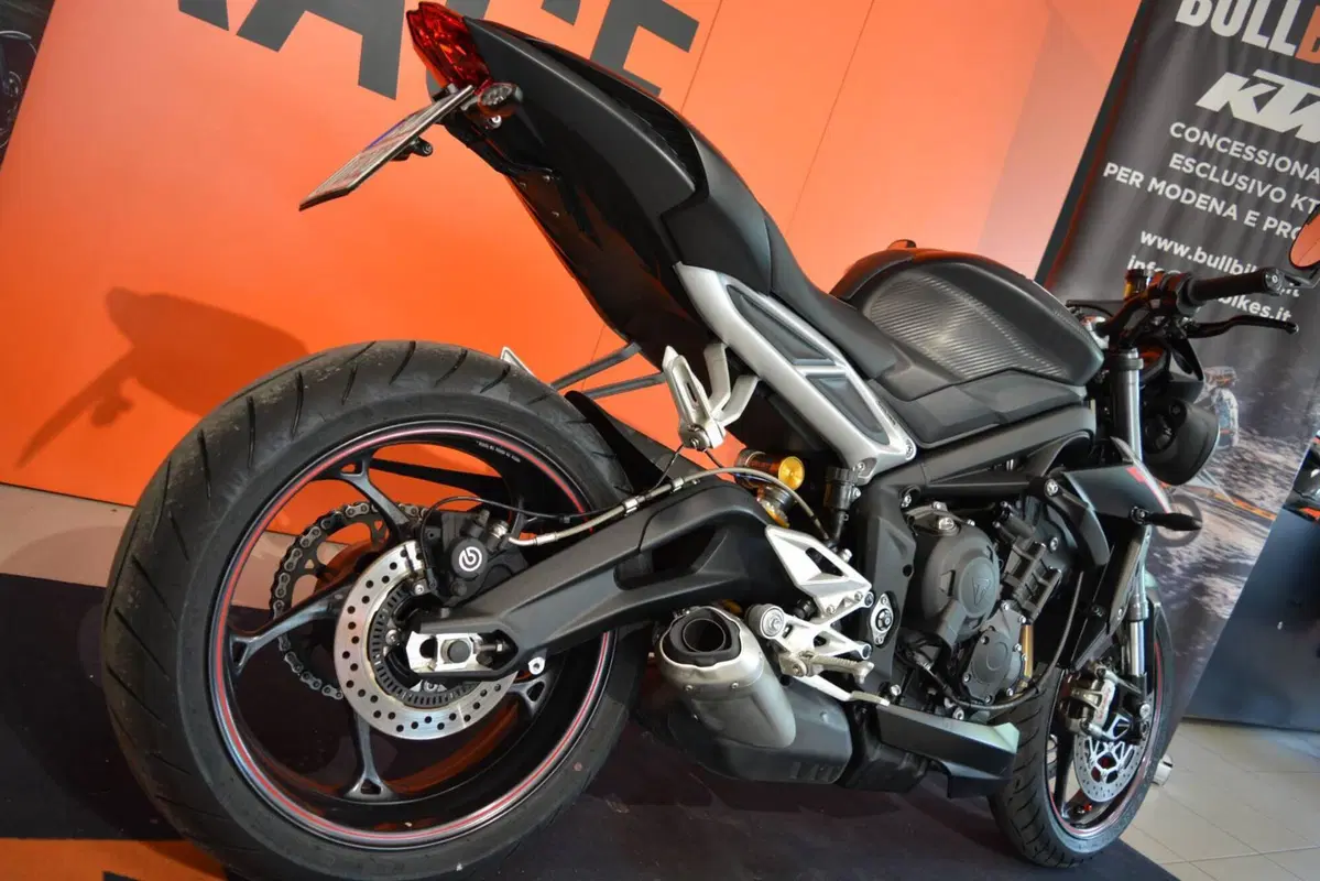 Triumph Street Triple RS (2017 - 19) (4)