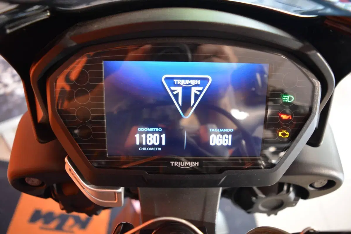 Triumph Street Triple RS (2017 - 19) (16)