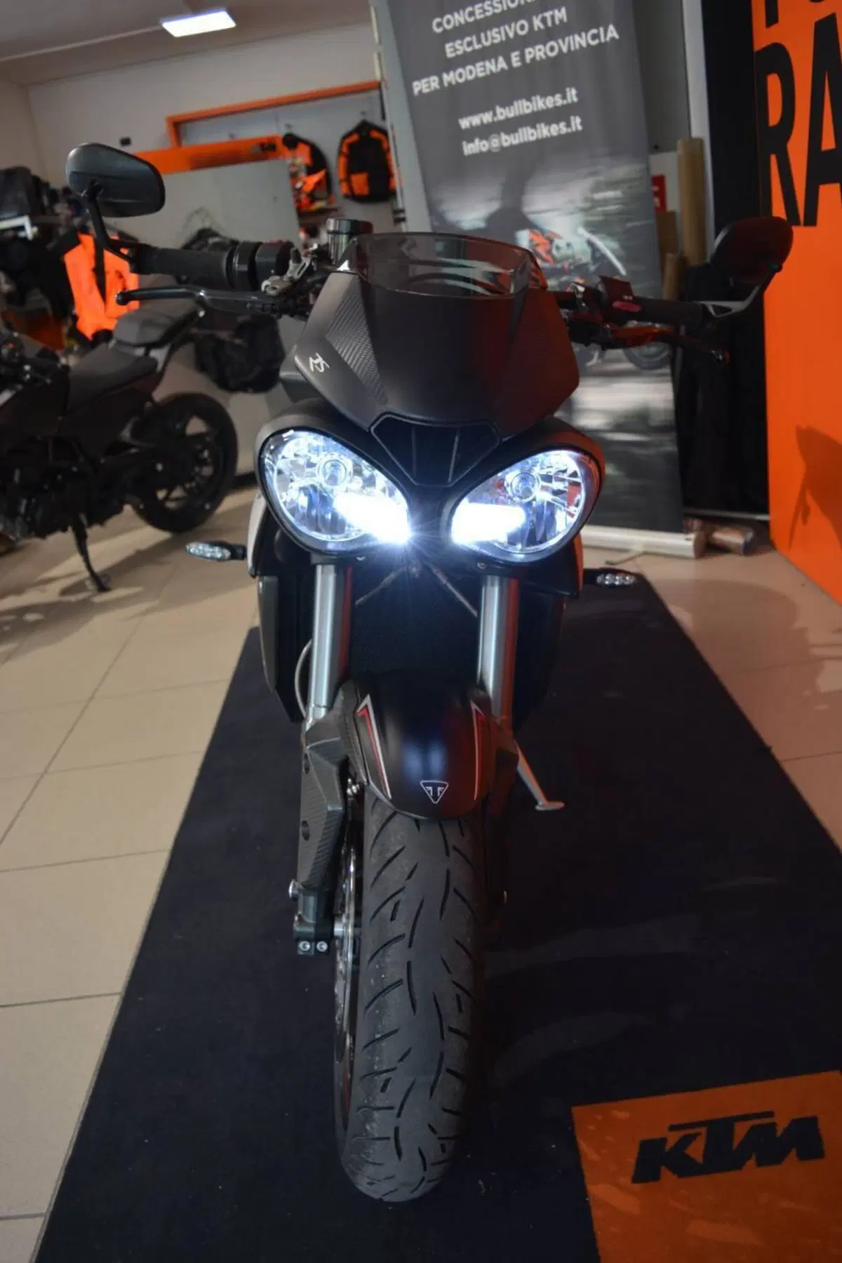 Triumph Street Triple RS (2017 - 19) (7)