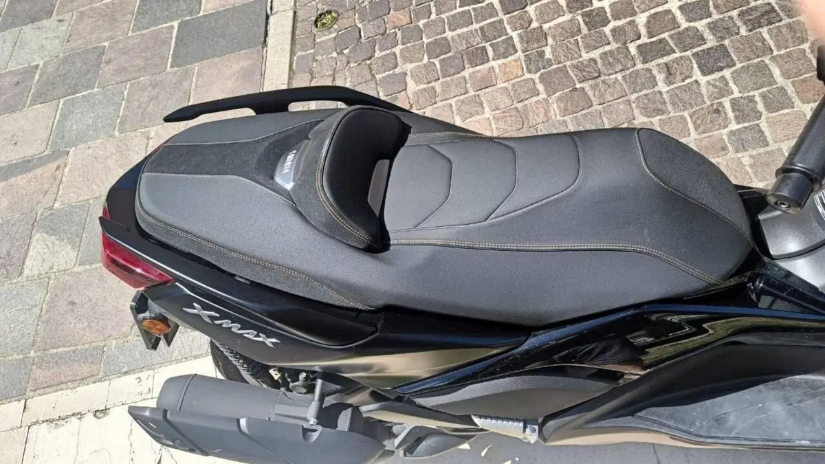 Yamaha X-Max 125 Tech Max (2021 - 24) (2)
