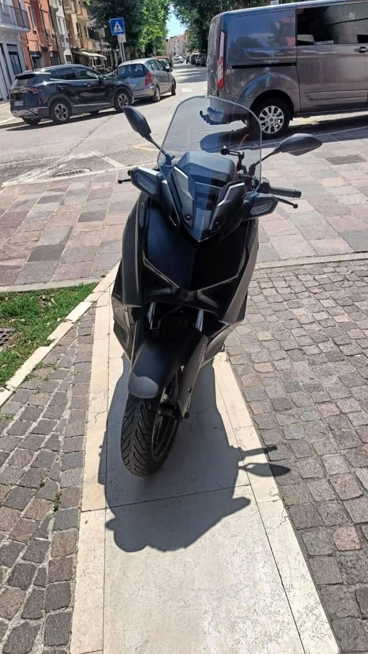 Yamaha X-Max 125 Tech Max (2021 - 24) (4)