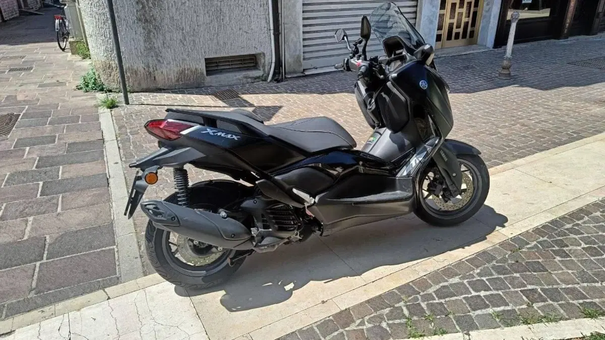 Yamaha X-Max 125 Tech Max (2021 - 24) (5)