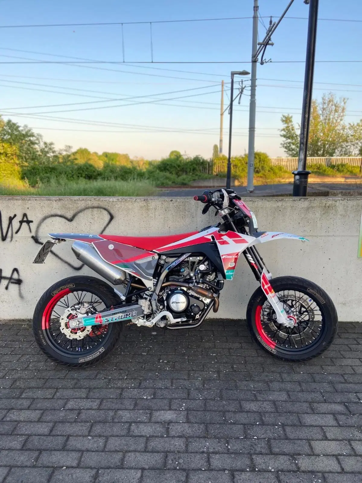 Fantic Motor XMF 125 Motard Performance 4T (2023 - 24) (3)