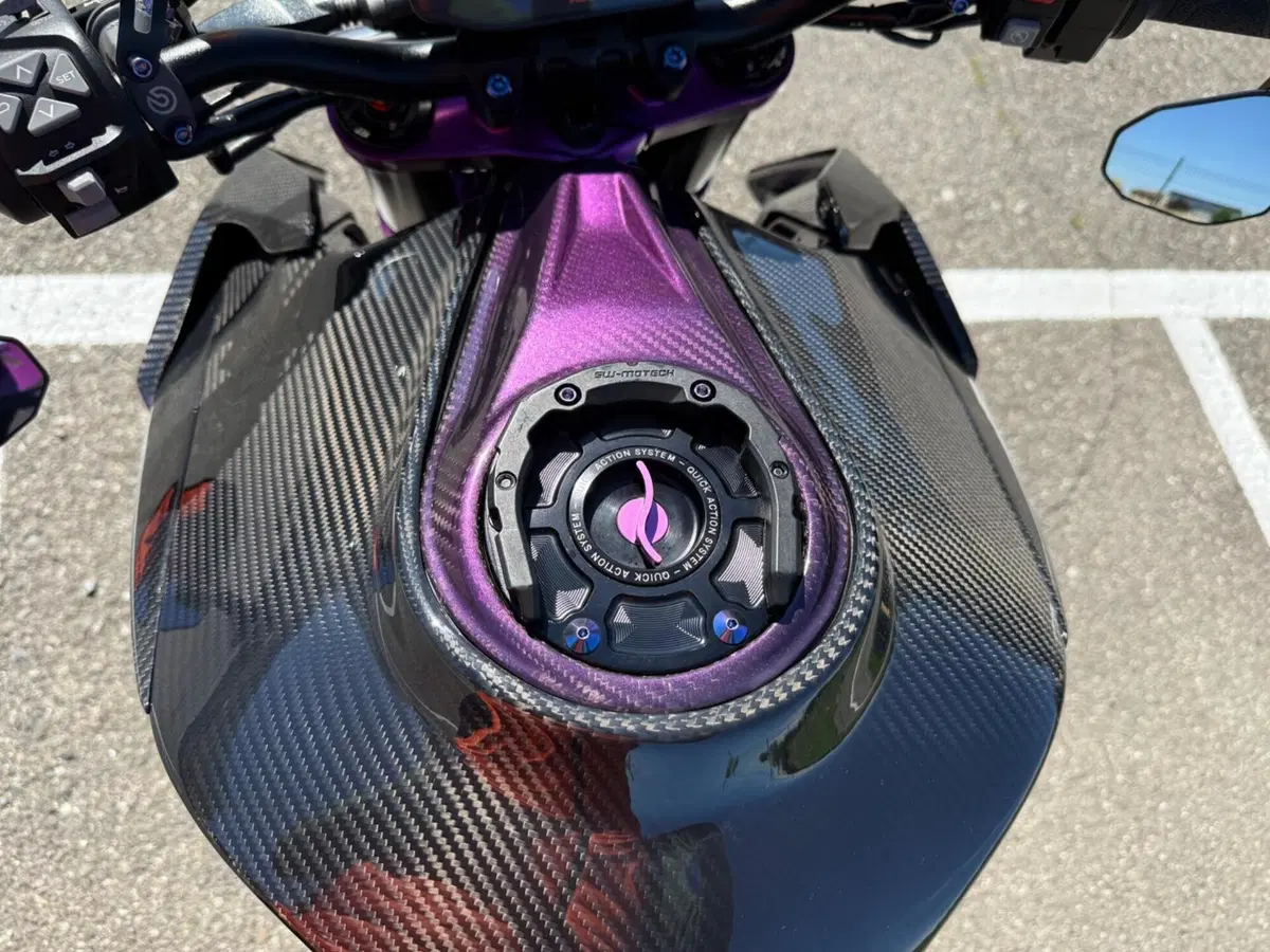 KTM 1290 Super Duke R (2019) (5)
