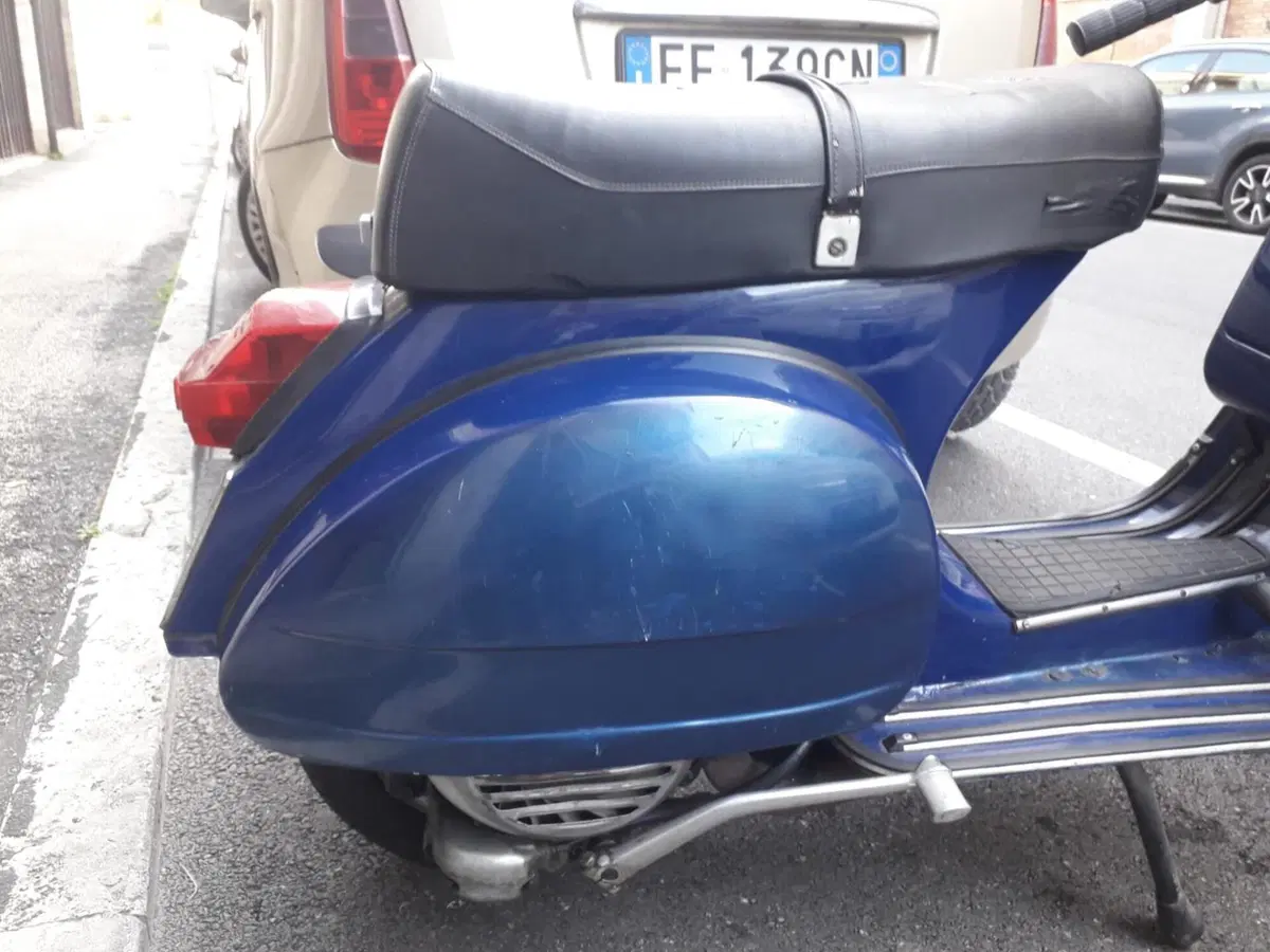 Piaggio Vespa P 150 X (4)