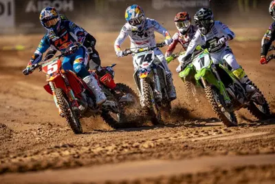 Kegums &egrave; affare dei fratelli Coenen: Lucas e Sacha conquistano MXGP e MX2 nello stesso giorno