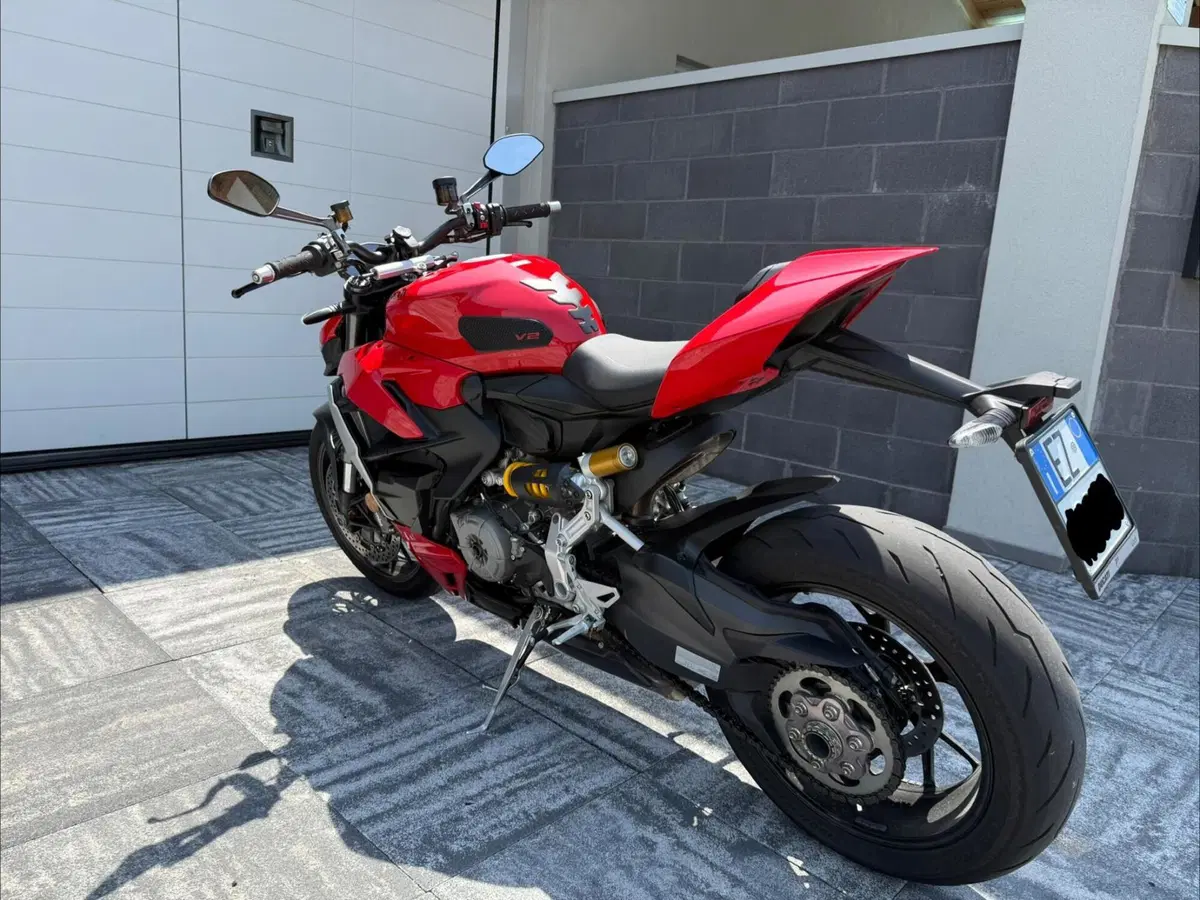 Ducati Streetfighter V2 (2022 - 24) (4)