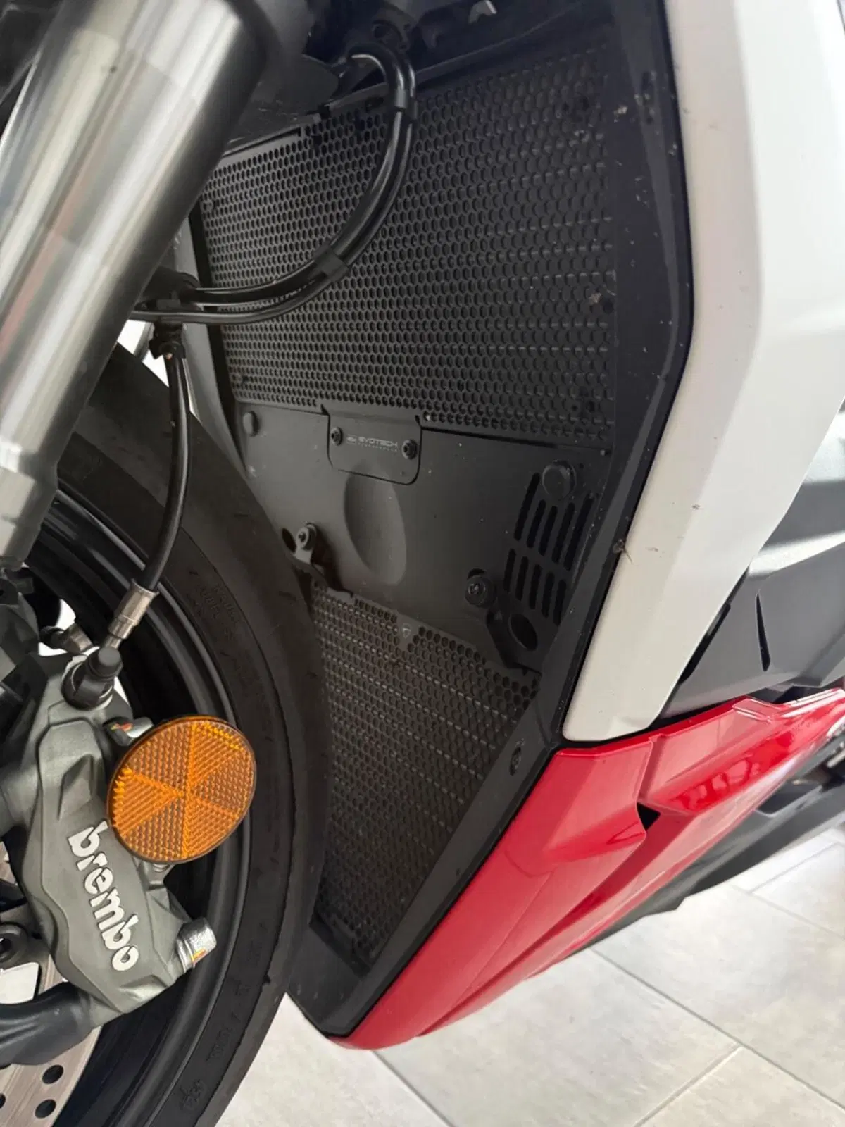 Ducati Streetfighter V2 (2022 - 24) (8)