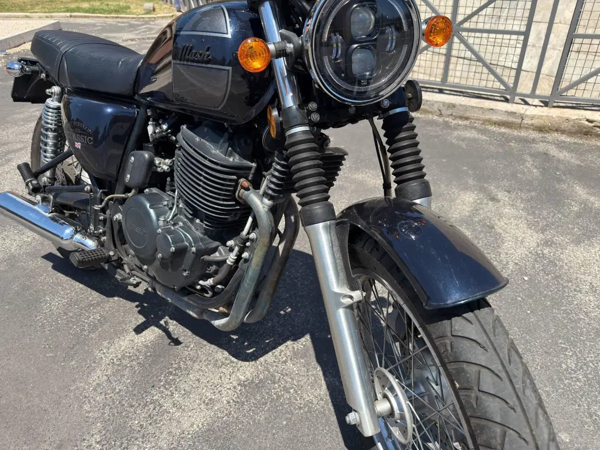 Mash Italia Six Hundred 650 (2021 - 25) (4)