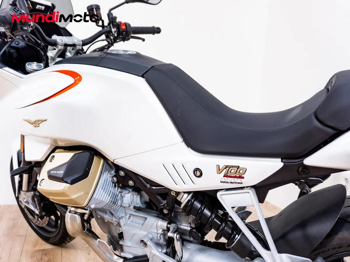 Moto Guzzi V100 Mandello (2022 - 24) (8)