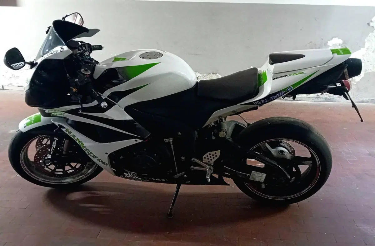 Honda CBR 600 RR (2007 - 08) (3)