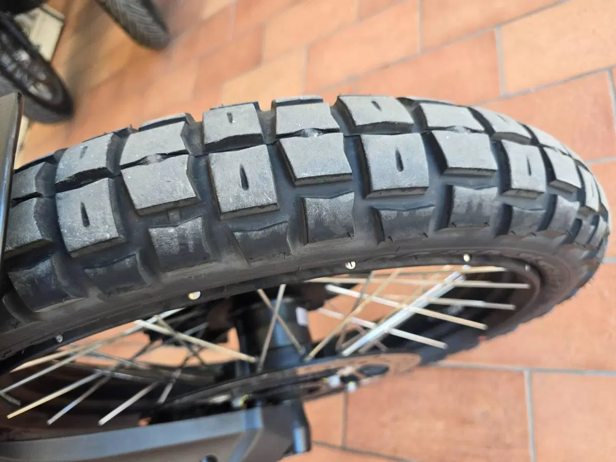 Aprilia Tuareg 660 (2025 - 26) (9)