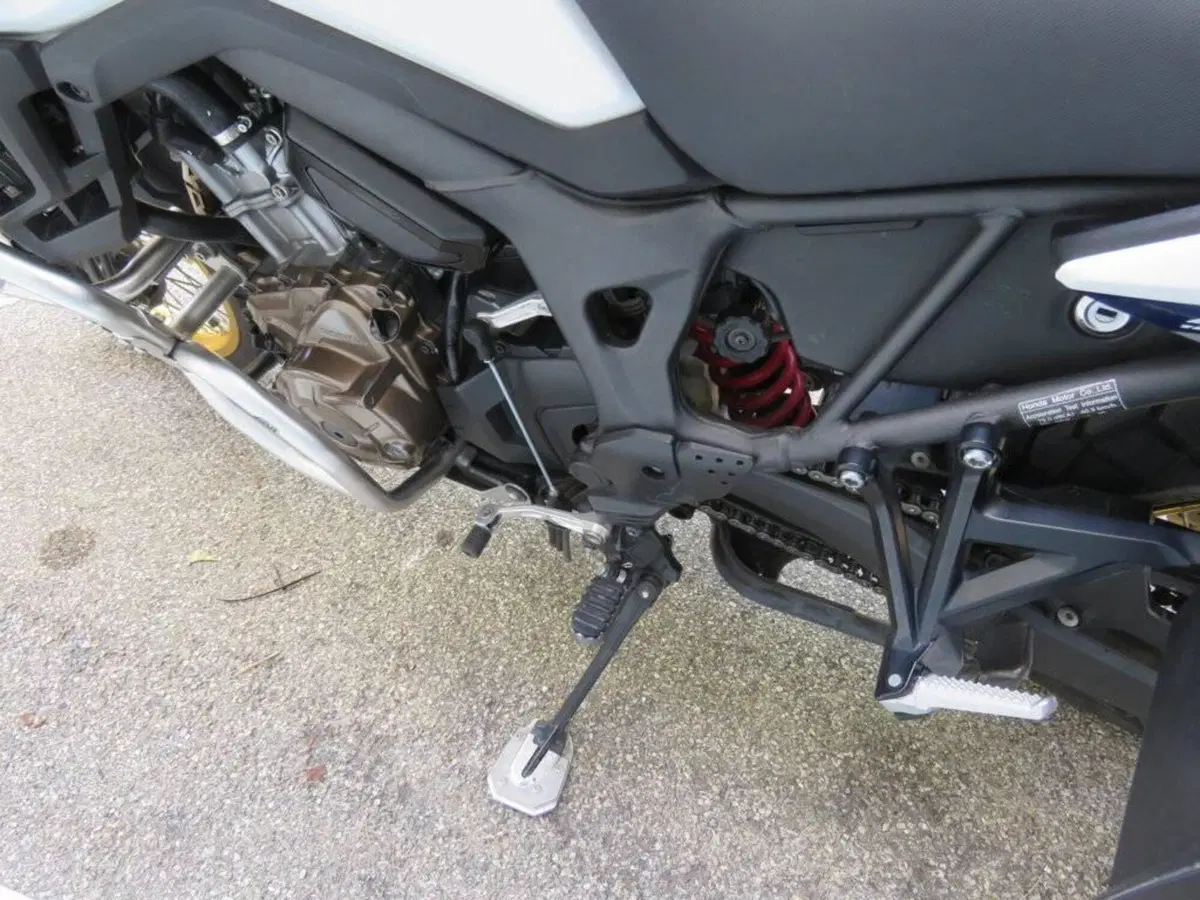 Honda Africa Twin CRF 1000L (2016 - 17) (11)