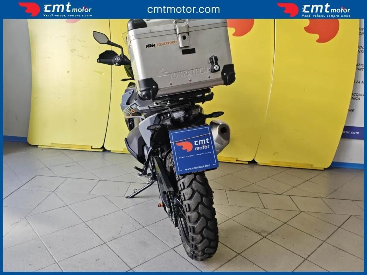 KTM 890 Adventure (2022) (4)