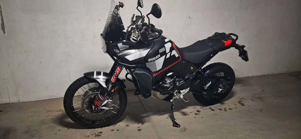 Ducati DesertX (2022 - 25)