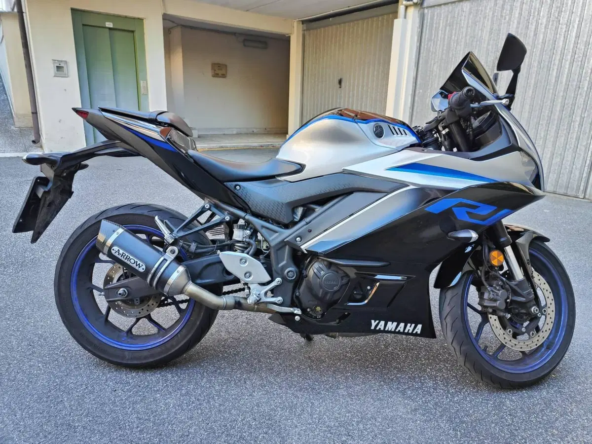 Yamaha YZF R3 (2021 - 24) (3)