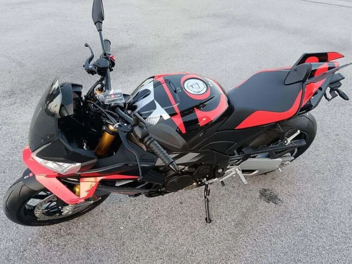 Aprilia Tuono V4 Factory (2025 - 26) (9)