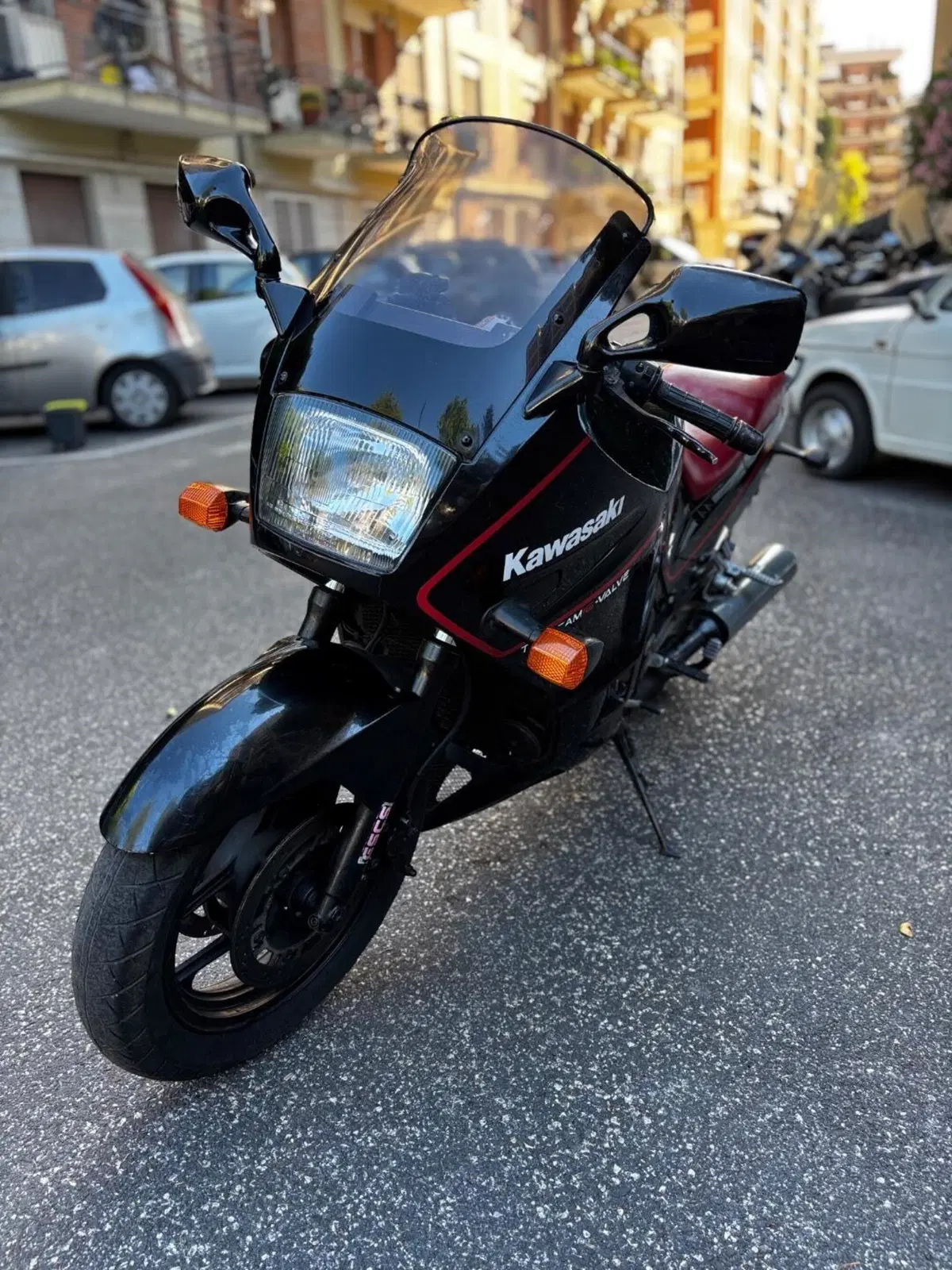 Kawasaki Gpx 750 R Ninja (2)
