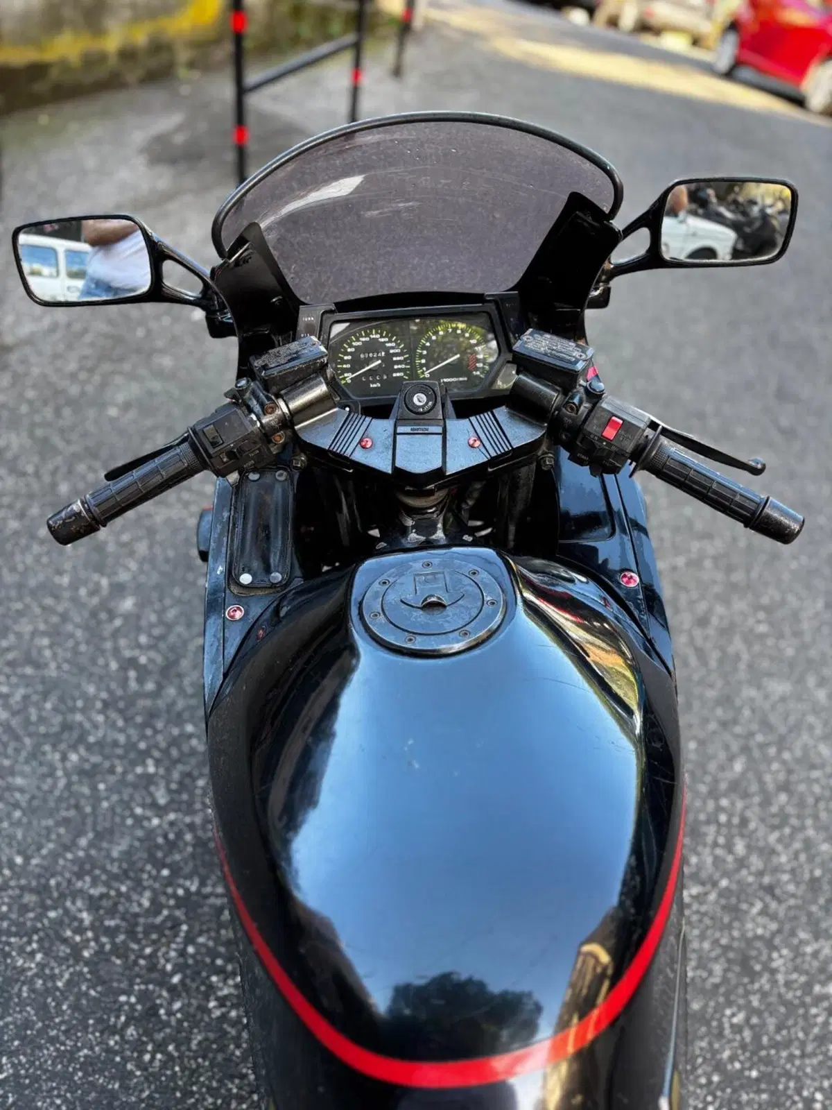 Kawasaki Gpx 750 R Ninja (5)