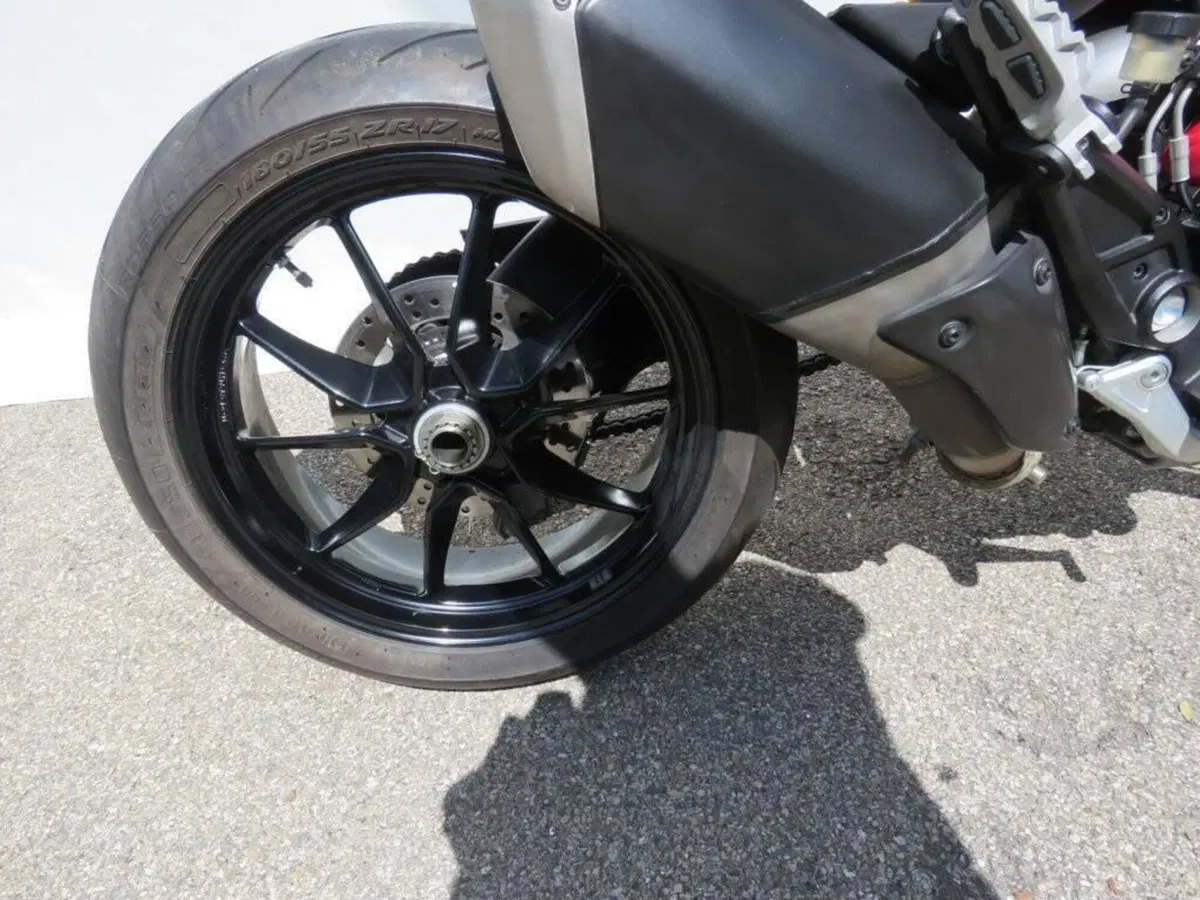 Ducati Hyperstrada 821 (2013 - 15) (8)