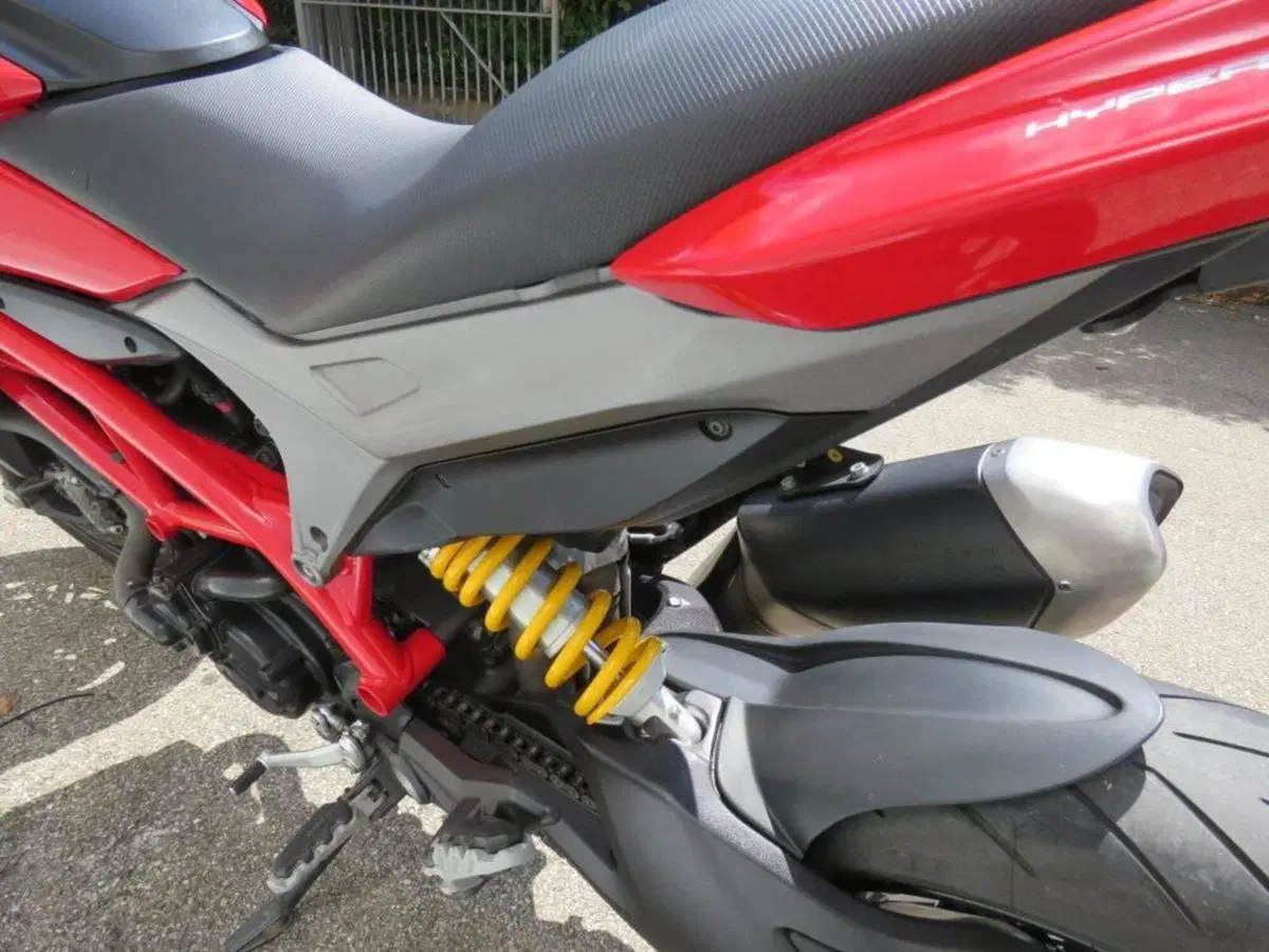 Ducati Hyperstrada 821 (2013 - 15) (10)