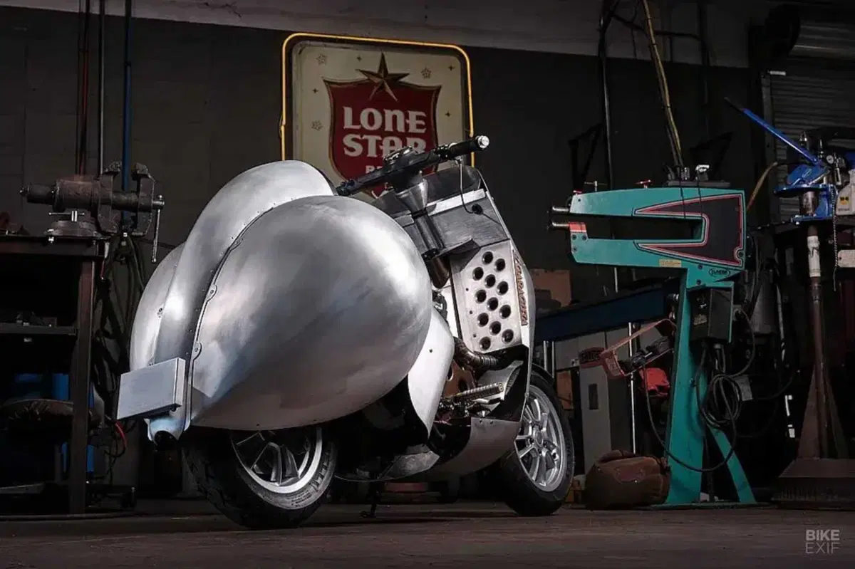 Vespa GT 200 Turbo: lo scooter custom all’ennesima potenza