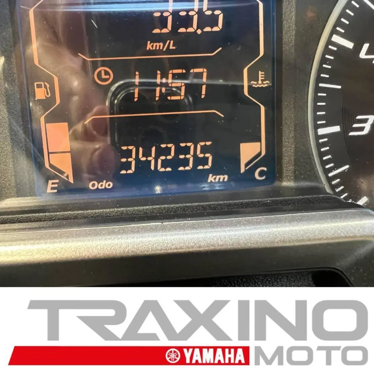 Yamaha X-Max 300 ABS (2017 - 20) (4)