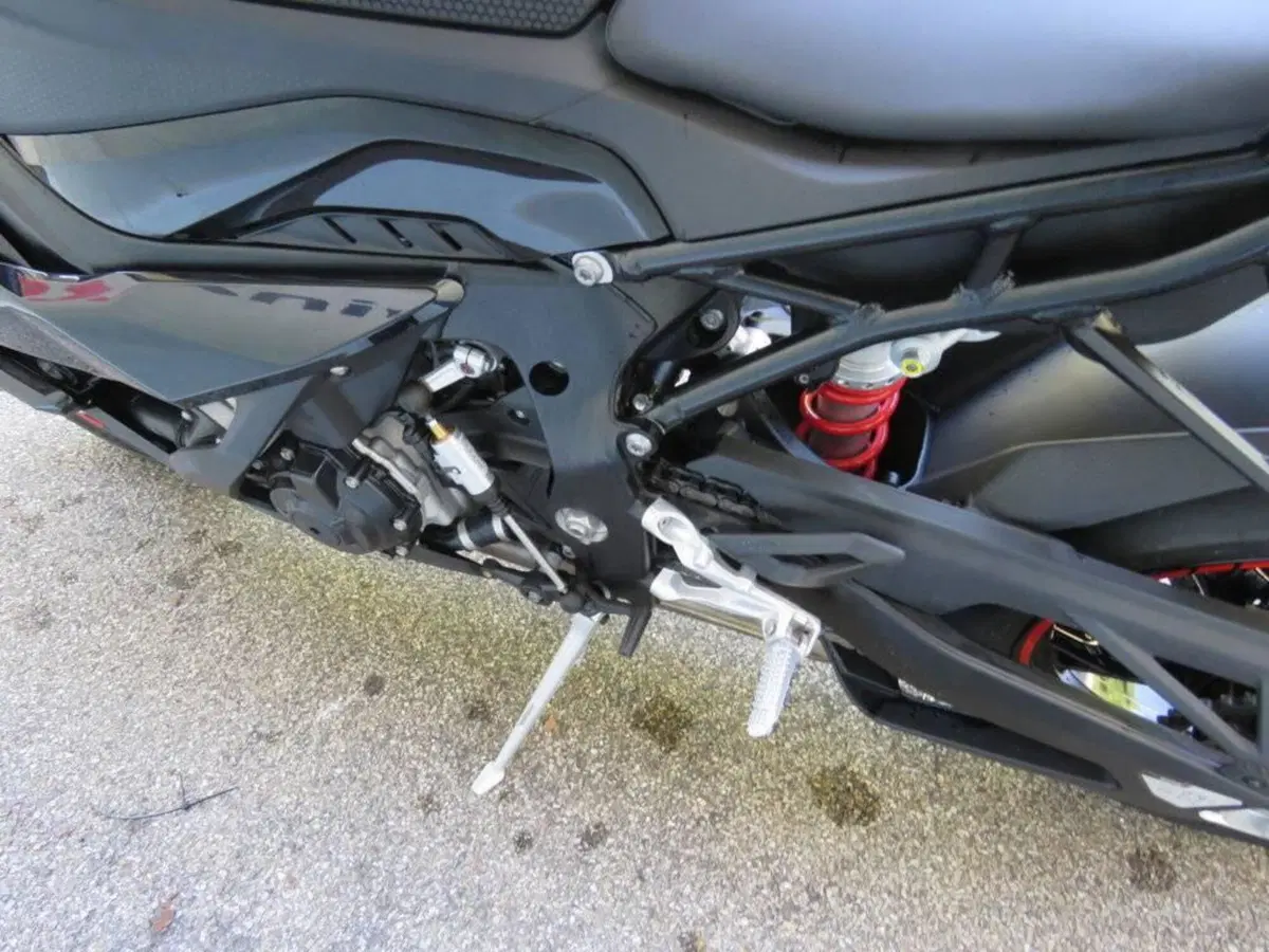 Bmw S 1000 RR (2025 - 26) (13)