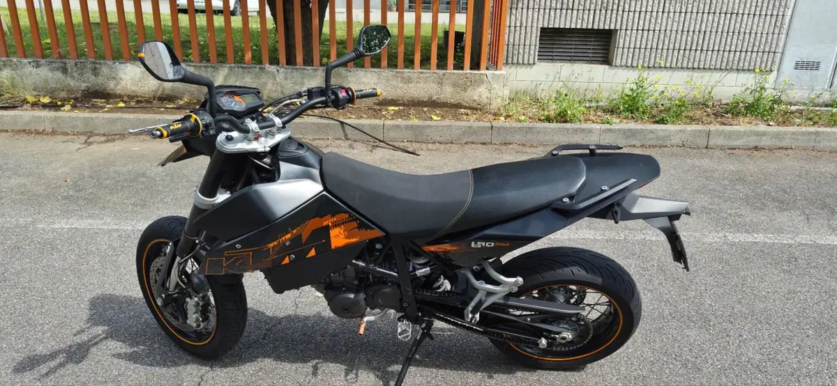 KTM 690 Supermoto (2007 - 12) (2)