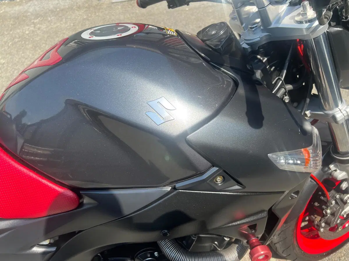 Suzuki GSR 600 (2006 - 11) (7)