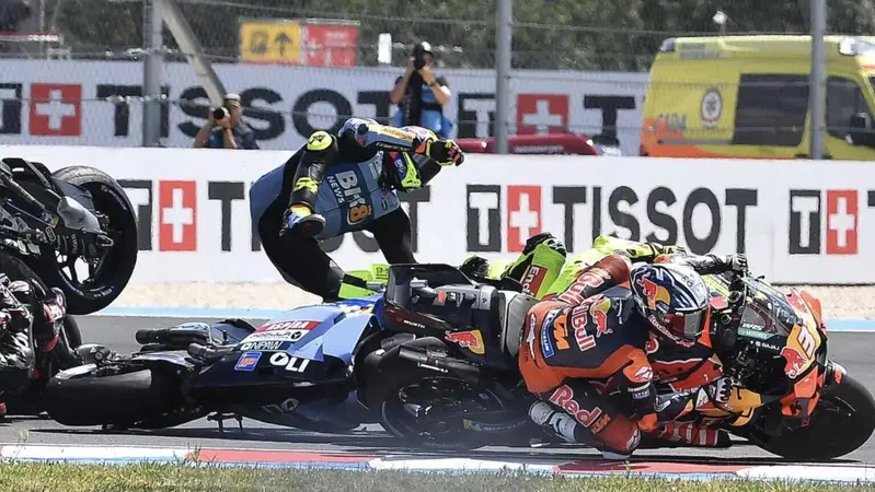 Nico Cereghini: &ldquo;Cosa aspettiamo per cambiare la partenza, in MotoGP? Datevi una mossa!&rdquo;
