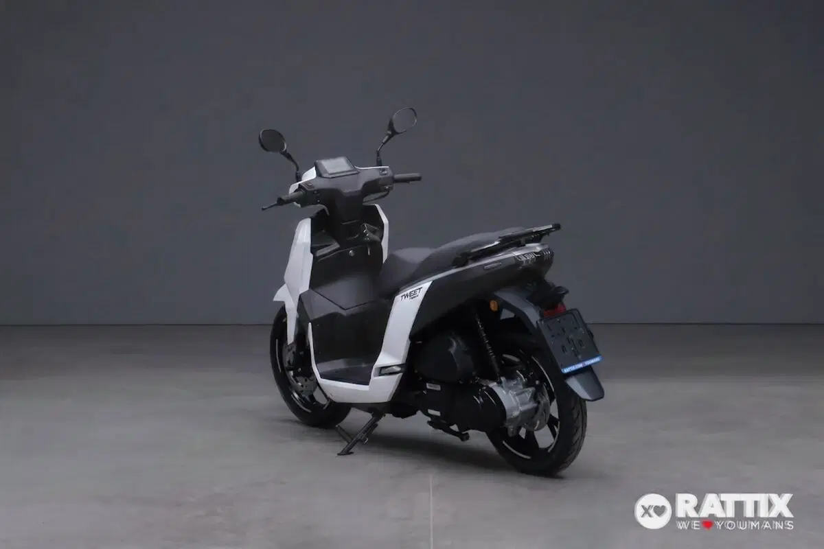 Peugeot Tweet 125 FL Active (2025 - 26) (5)
