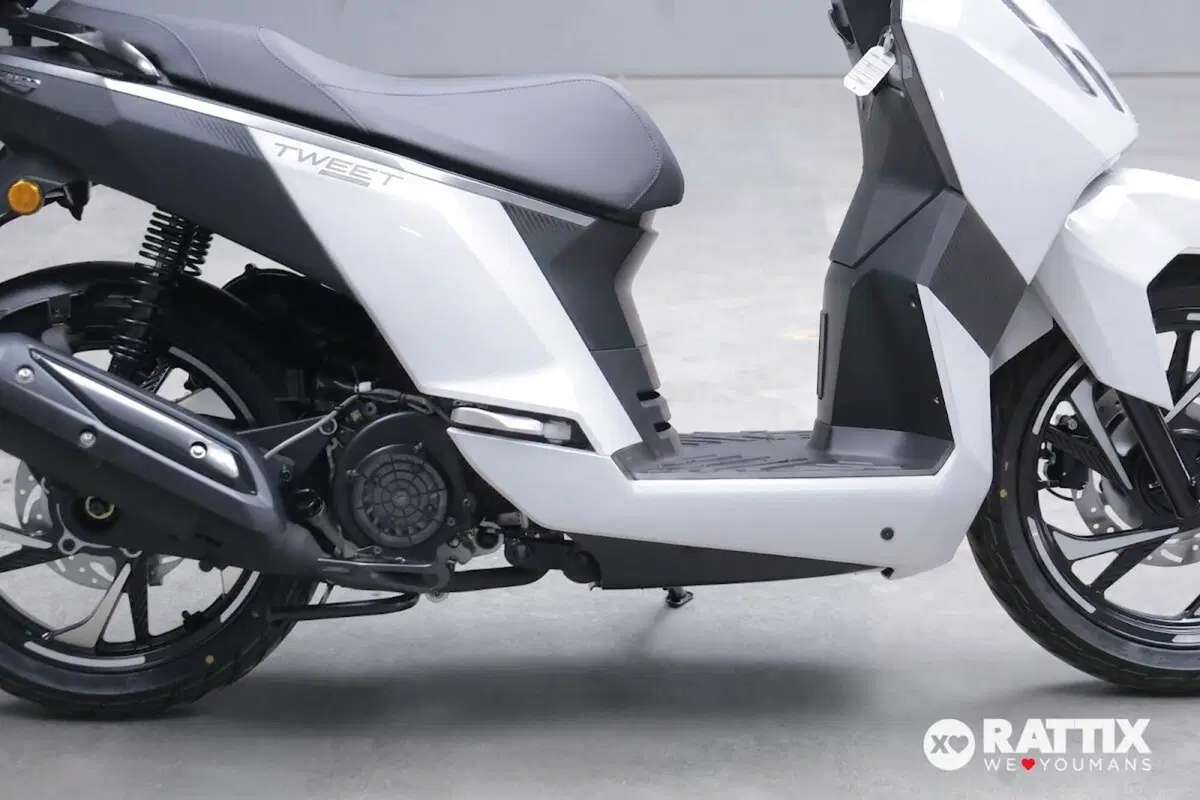 Peugeot Tweet 125 FL Active (2025 - 26) (9)