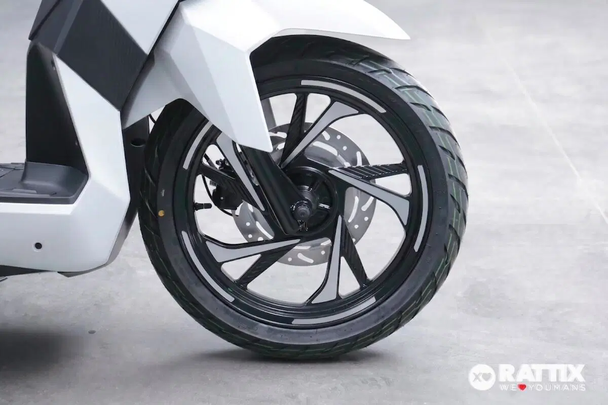 Peugeot Tweet 125 FL Active (2025 - 26) (10)