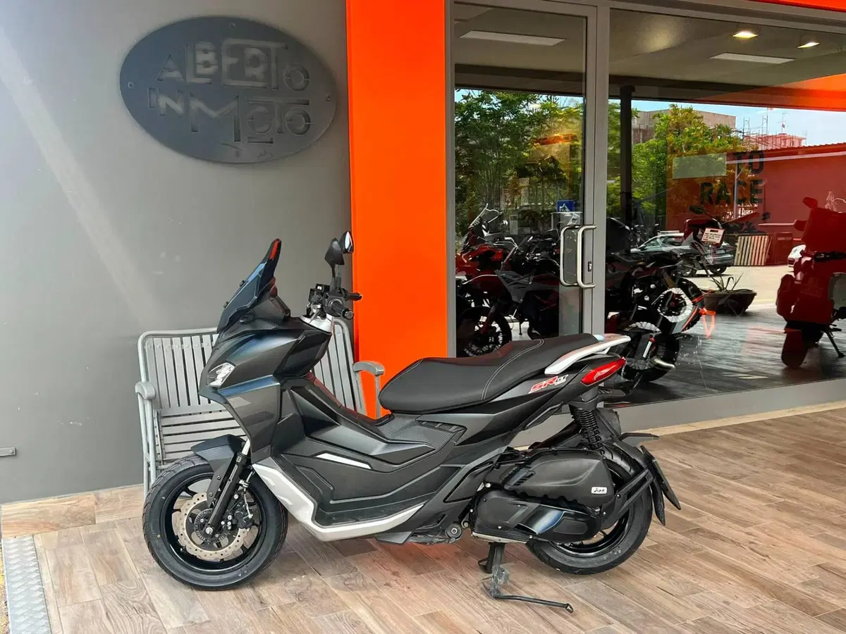 Aprilia SR GT 125 (2022 - 24) (6)