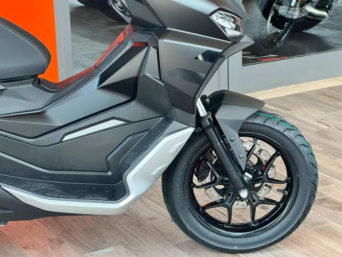 Aprilia SR GT 125 (2022 - 24) (3)