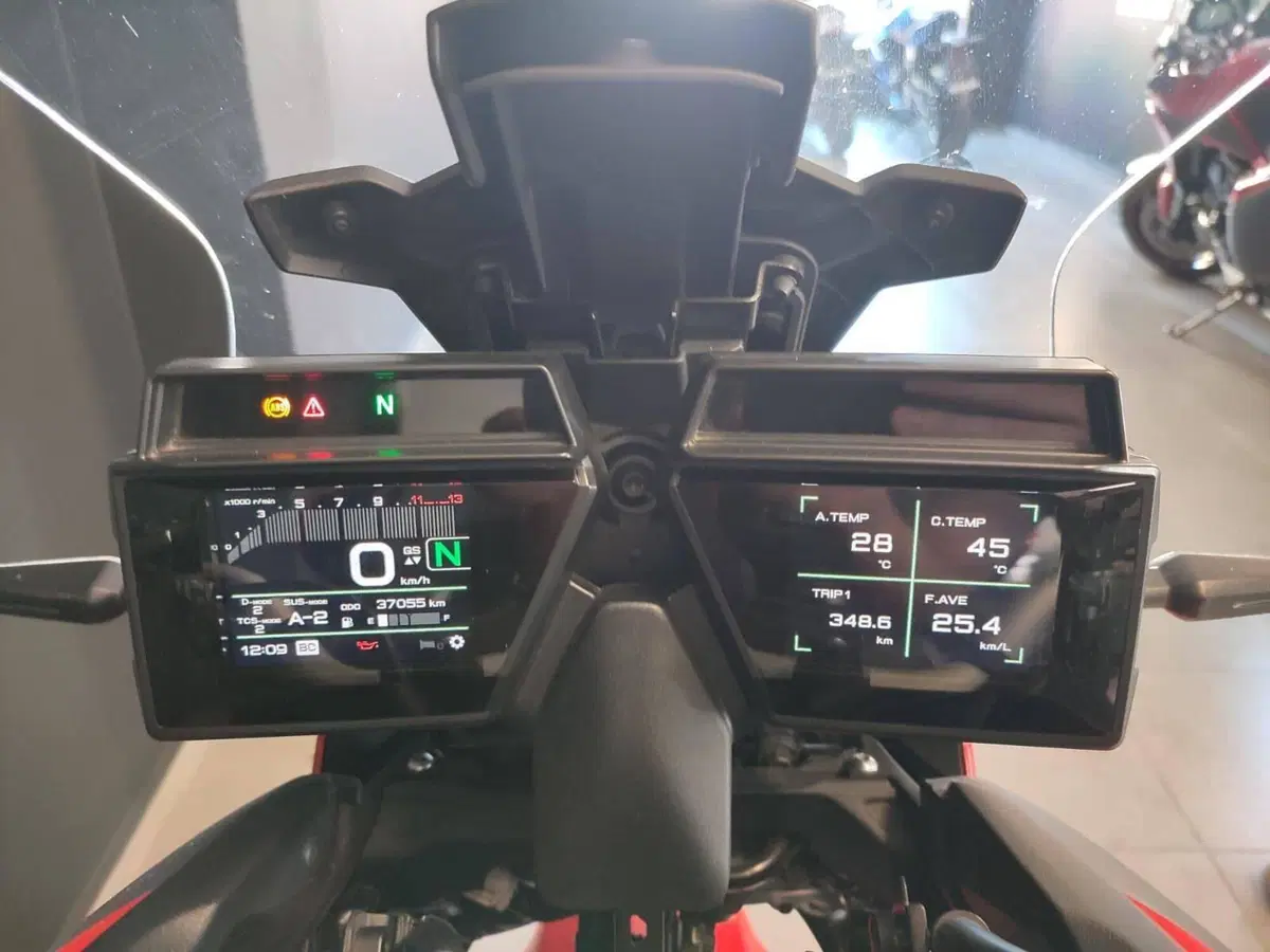 Yamaha Tracer 9 GT (2021 - 24) (4)