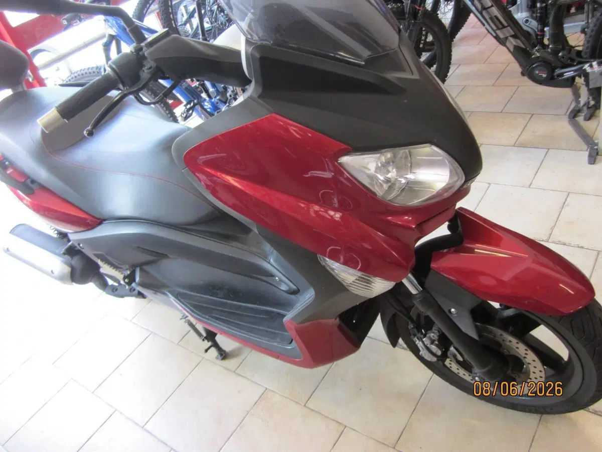 Yamaha X-Max 125 ABS (2011 - 13) (4)