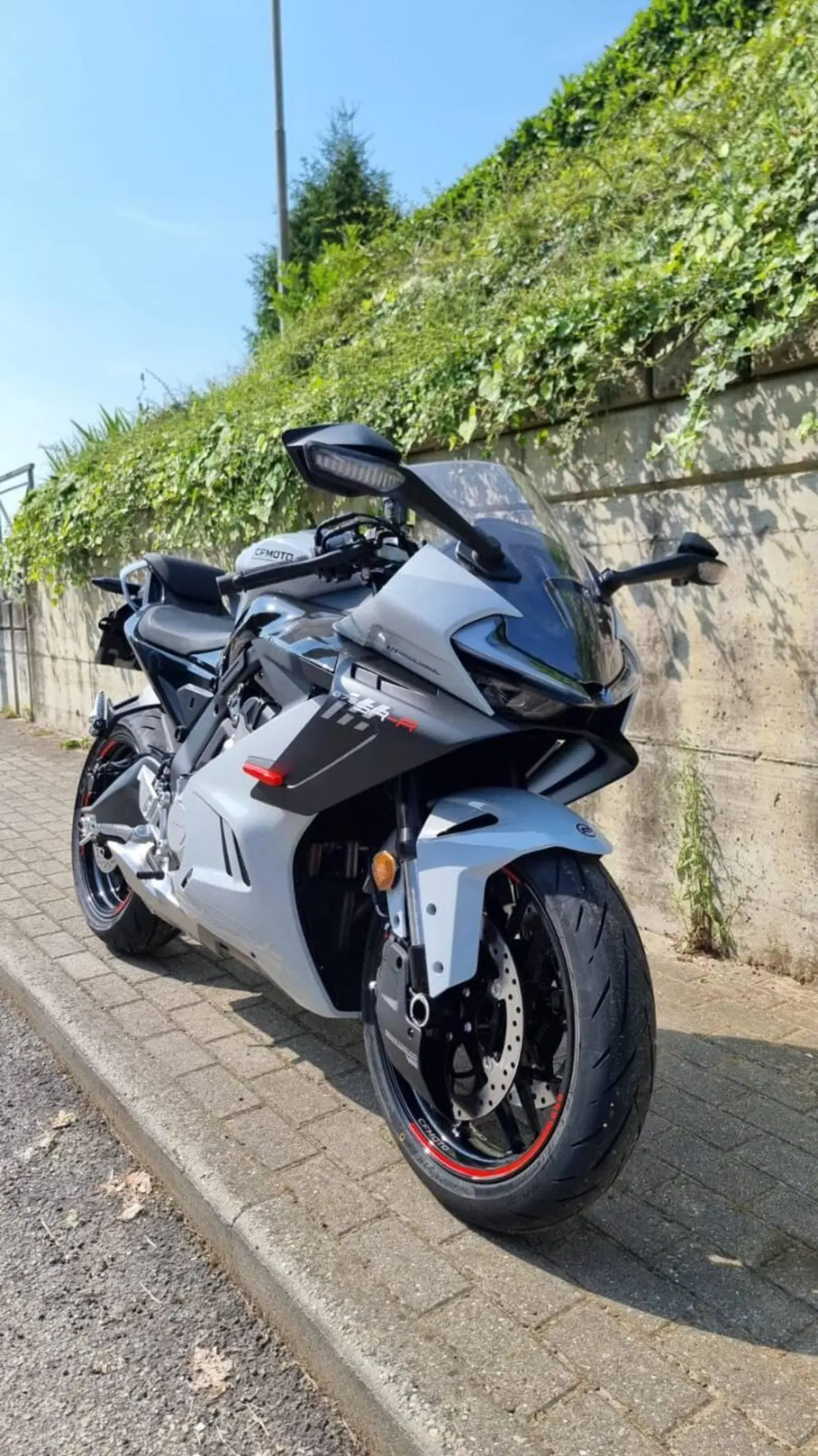 CFMOTO 675SR-R (2025 - 26) (7)