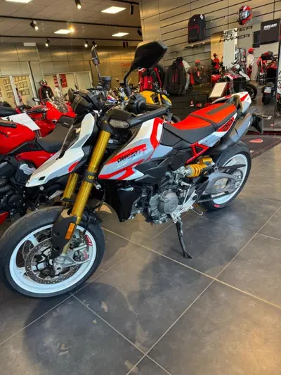 Ducati Hypermotard V2 SP (2026) nuova
