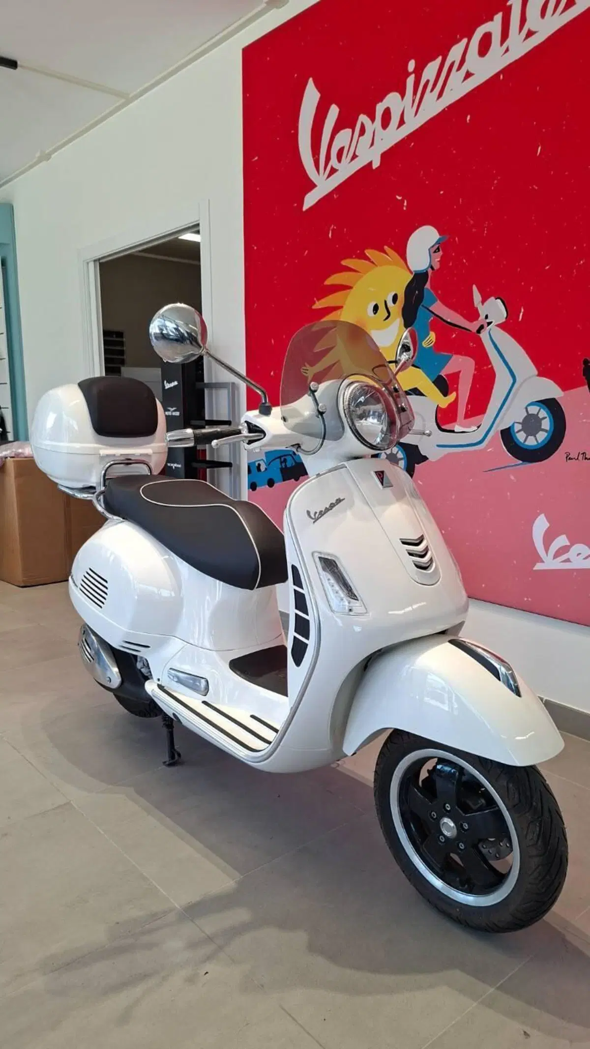 Vespa GTS 300 Super (2017 - 18) (2)