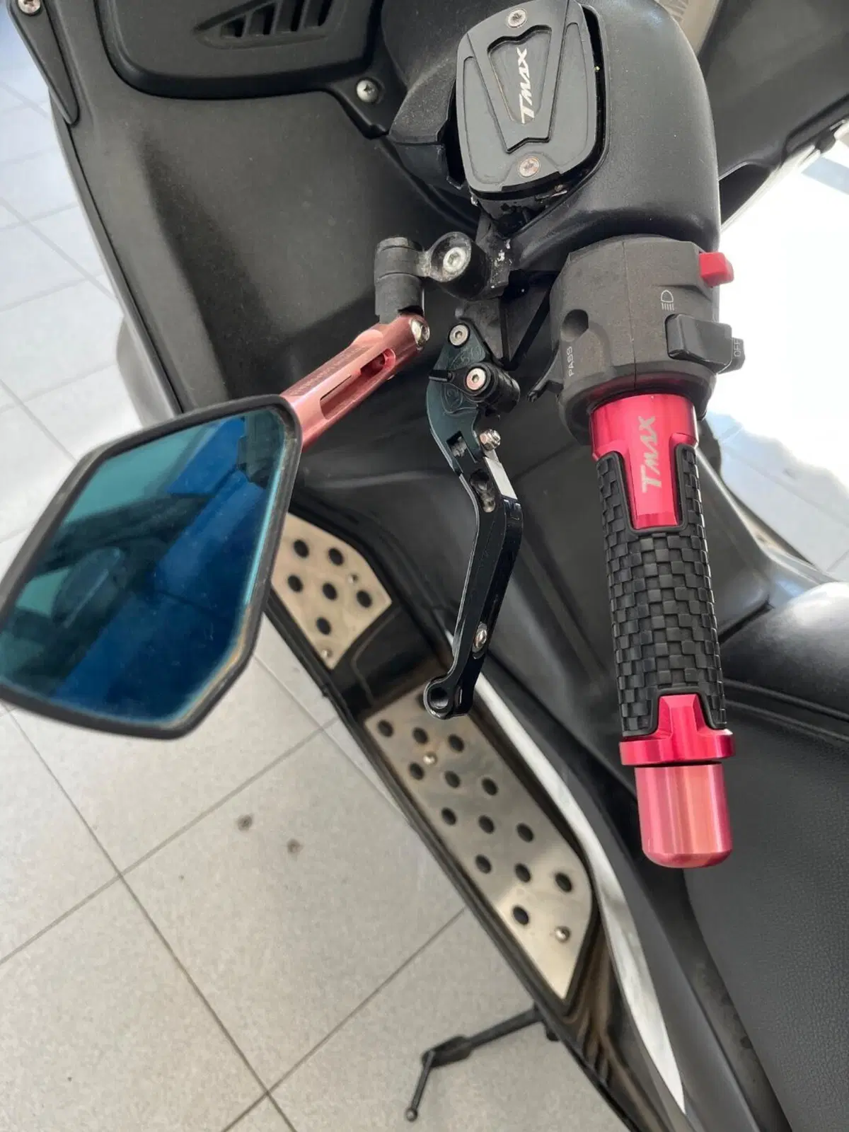 Yamaha T-Max 500 (2001 - 03) (4)