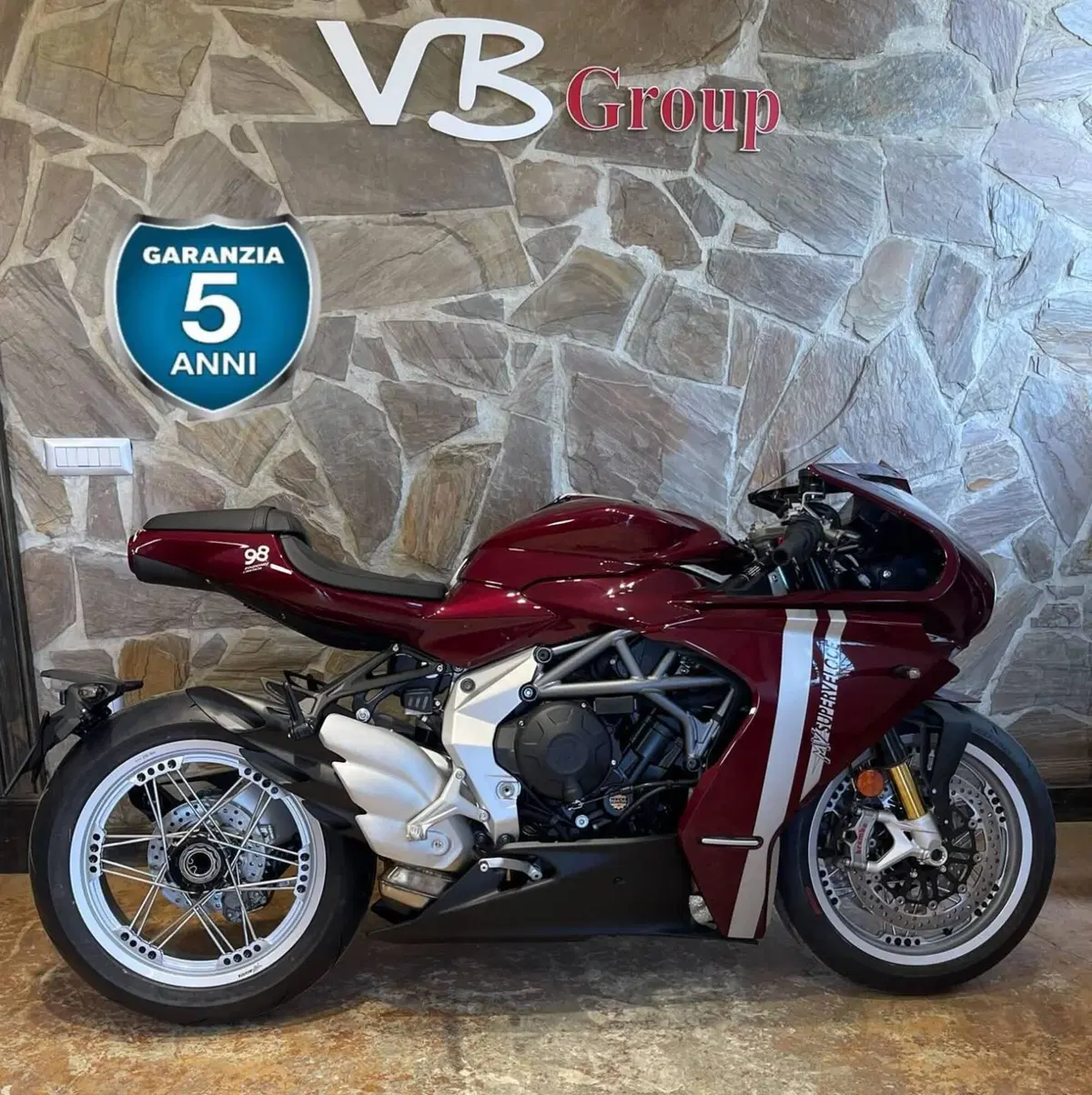 MV Agusta Superveloce 800 98 (2023 - 26) (4)