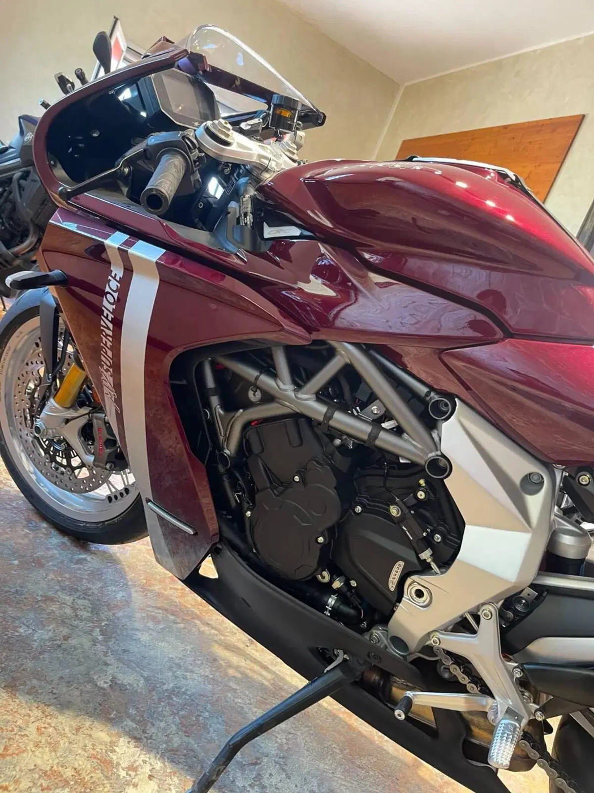 MV Agusta Superveloce 800 98 (2023 - 26) (15)