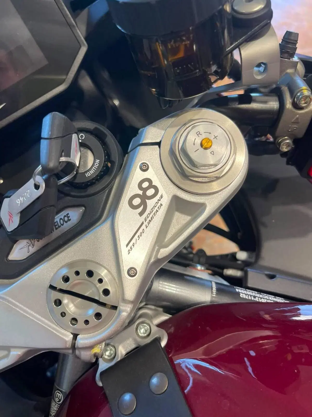 MV Agusta Superveloce 800 98 (2023 - 26) (17)