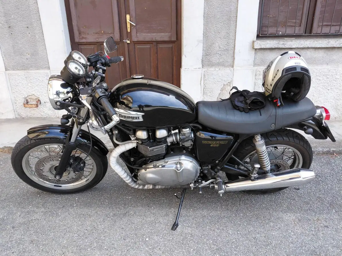 Triumph Thruxton 900 (2004 - 15) (3)