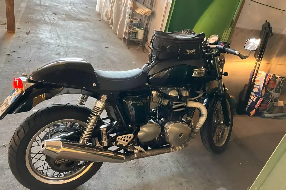 Triumph Thruxton 900 (2004 - 15) (5)